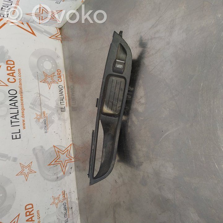 Ford Focus Electric window control switch 
