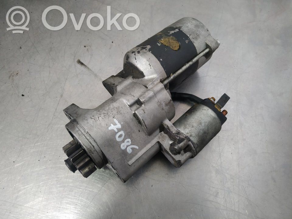 Nissan PickUp Starter motor 