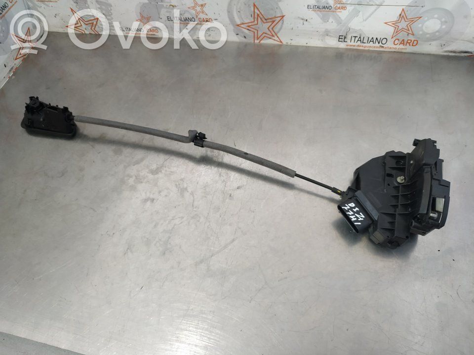 Cerradura de puerta delantera   7741
