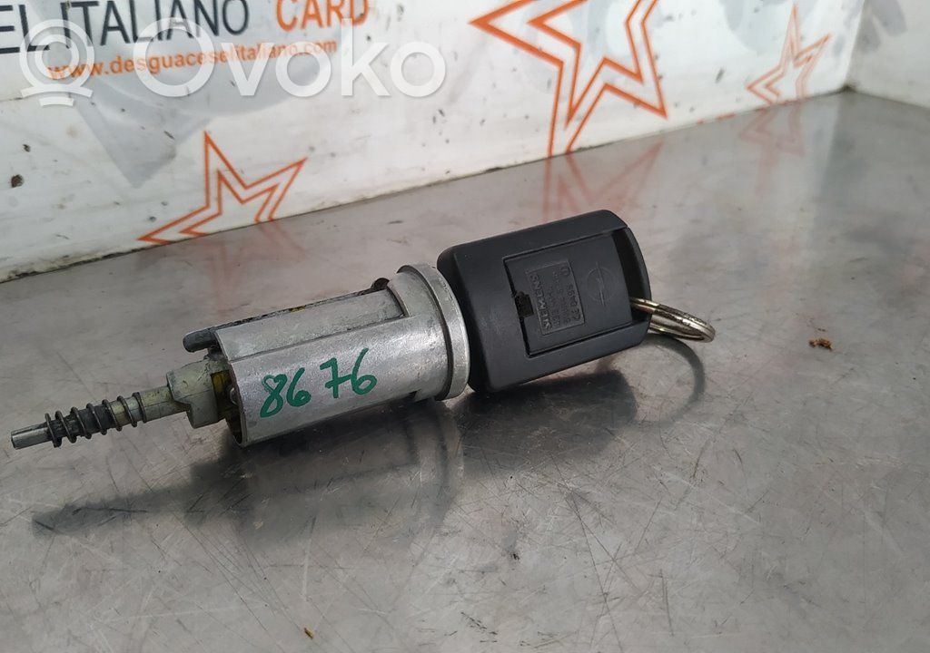 Opel Corsa C Užvedimo spynelė 