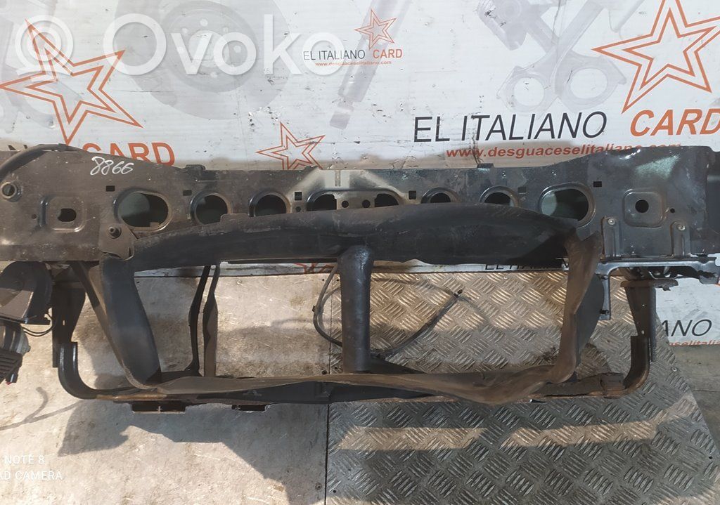 Ford Focus Soporte del parachoques delantero 
