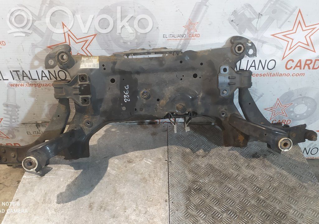 Priekinis traversas   T033A,8866