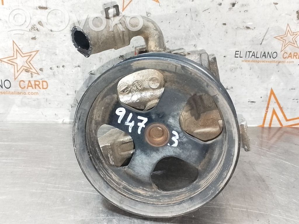 Ohjaustehostimen pumppu   2T143A696A