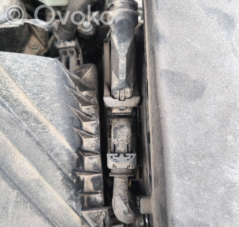 Unidad de control/módulo del motor   896610Z720