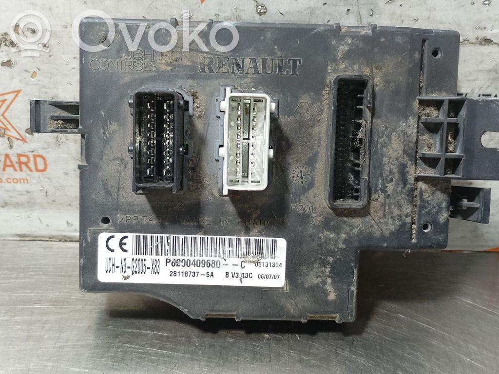 Renault Trafic II (X83) Unité de commande / module de verrouillage centralisé porte 
