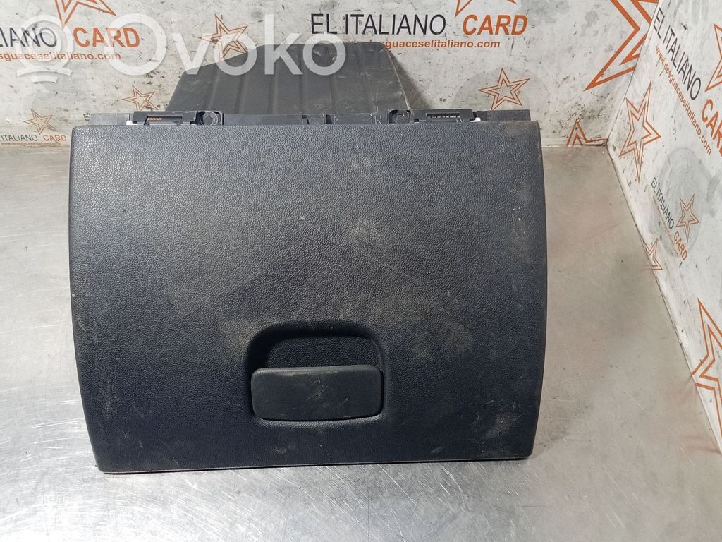Handschuhfach   685000045R