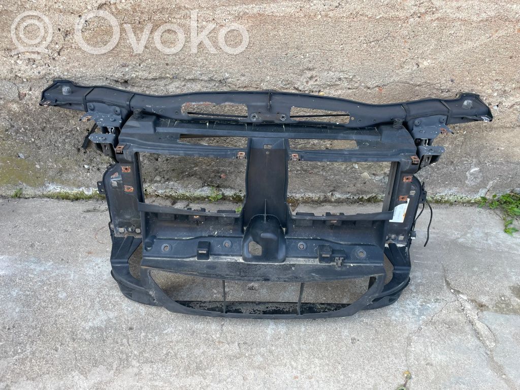 BMW 3 E90 E91 Radiatoru panelis 