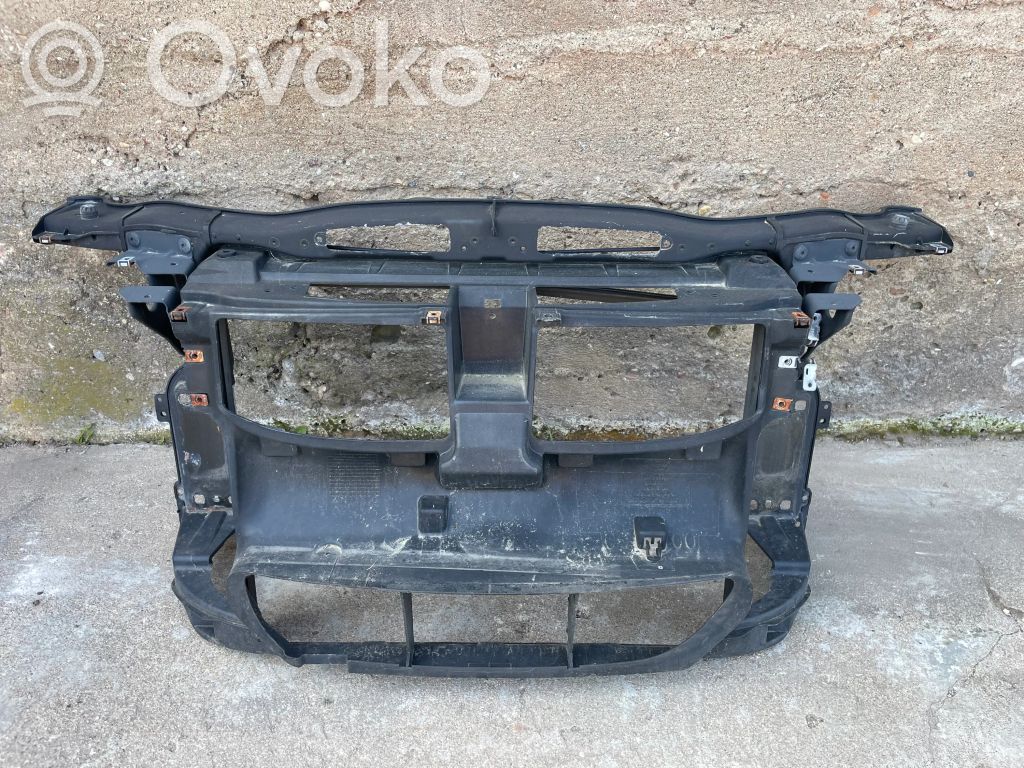BMW 3 E90 E91 Radiatoru panelis 