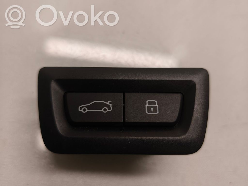 BMW X6 G06 Tailgate/boot open switch button 