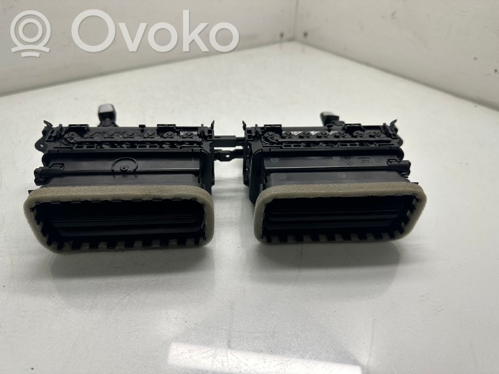 BMW X5 G05 Centrinės oro grotelės 