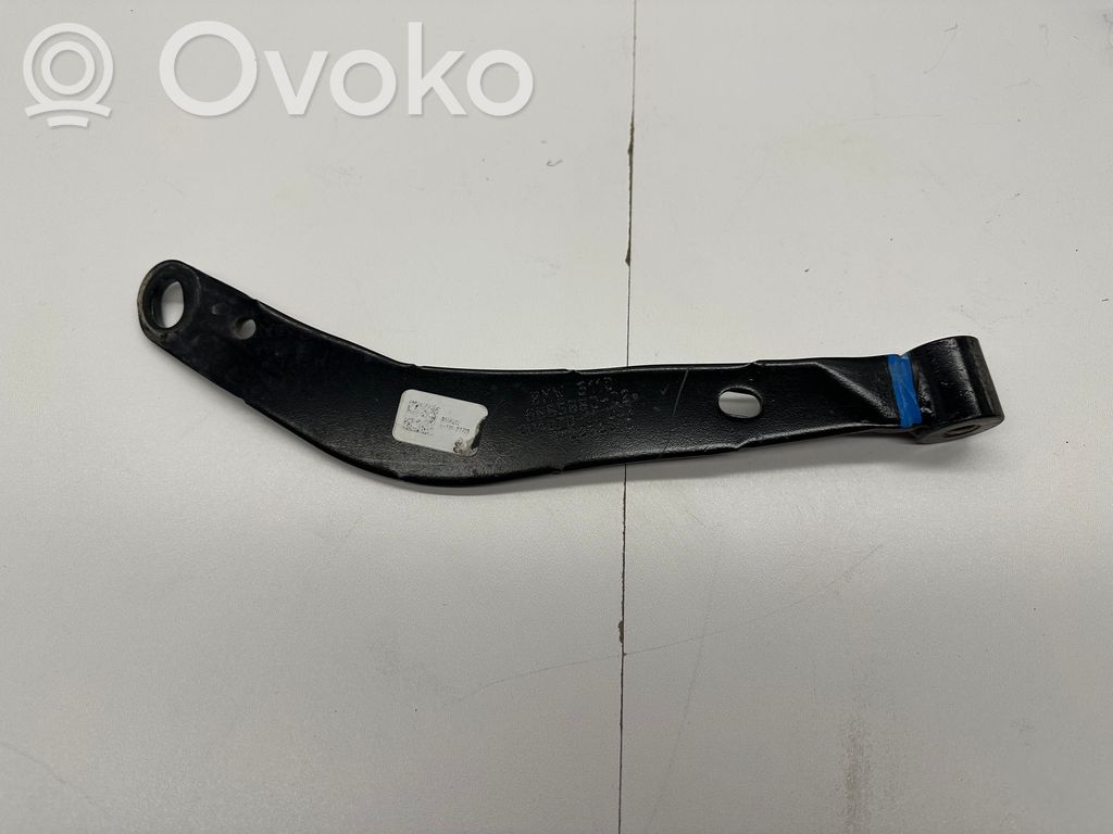Engine mounting bracket   6885880