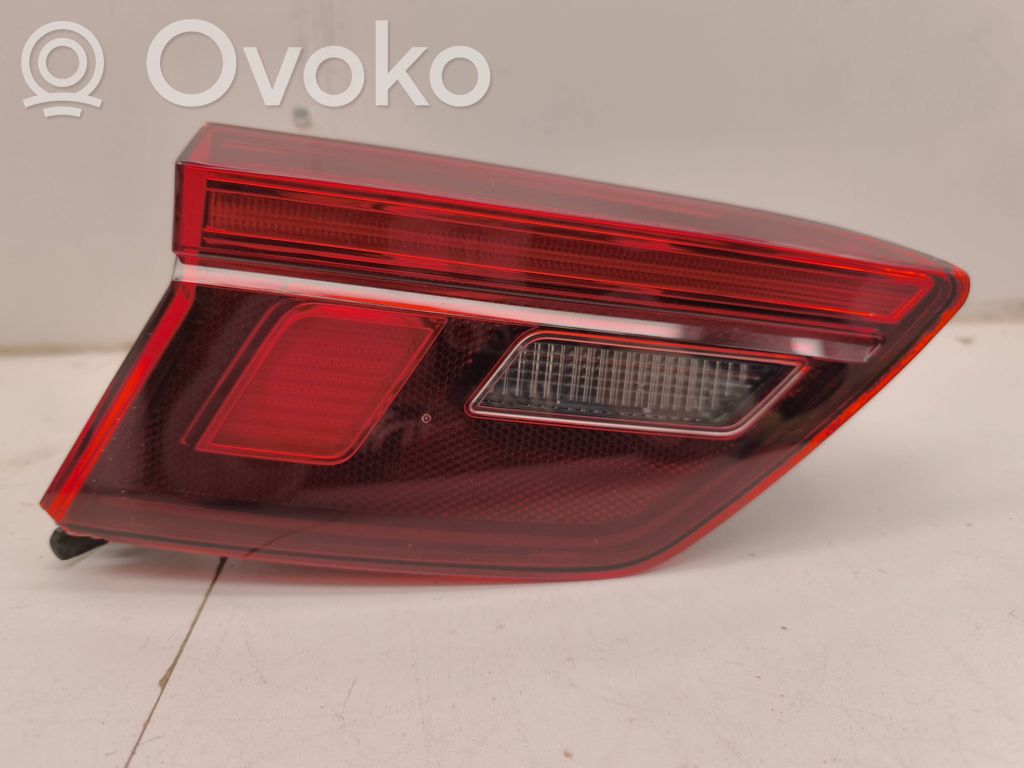 Volkswagen Tiguan Lampy tylnej klapy bagażnika 