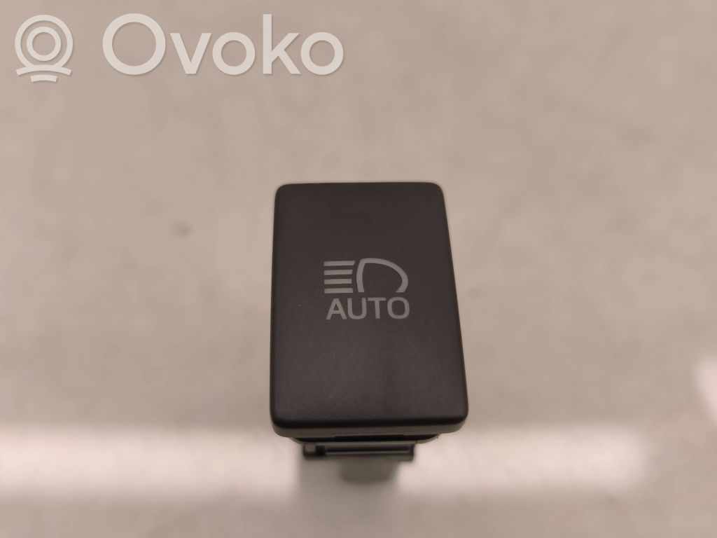 Toyota C-HR I Light switch 