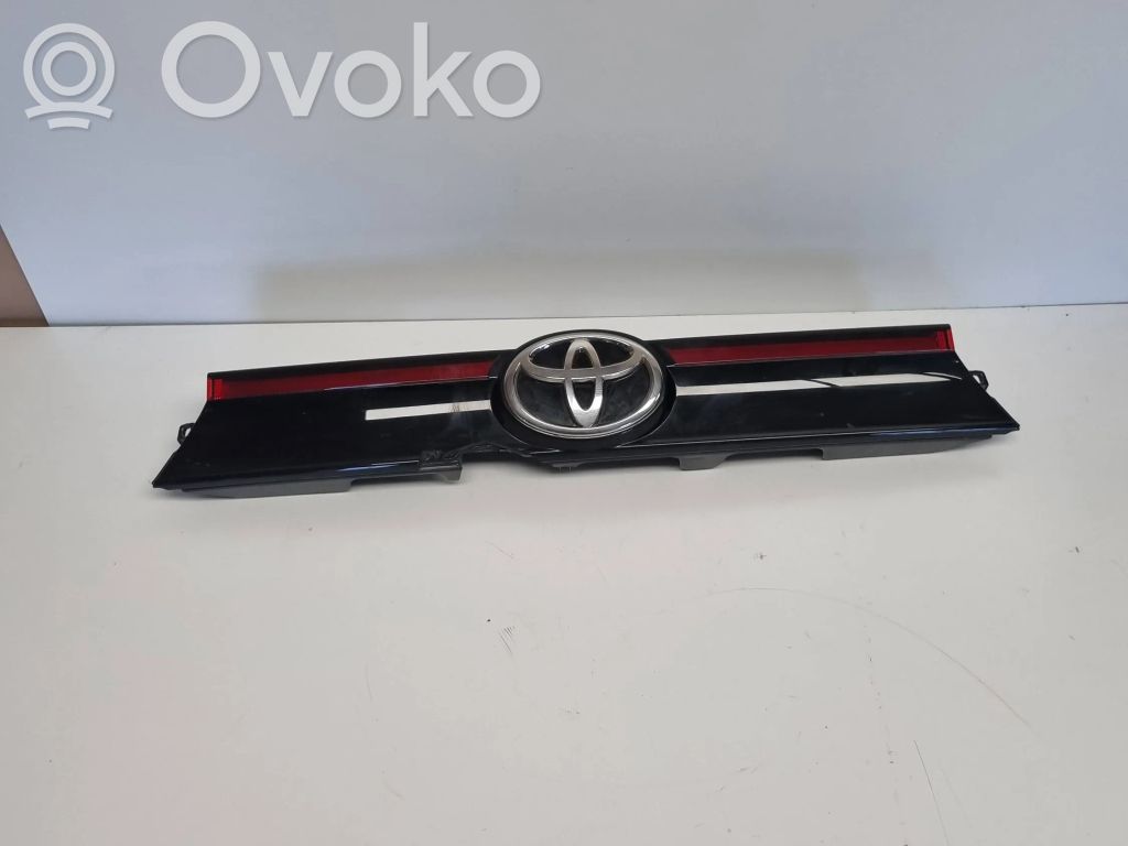 768010D760 Toyota Yaris Cross Trunk door license plate light bar, €180. ...