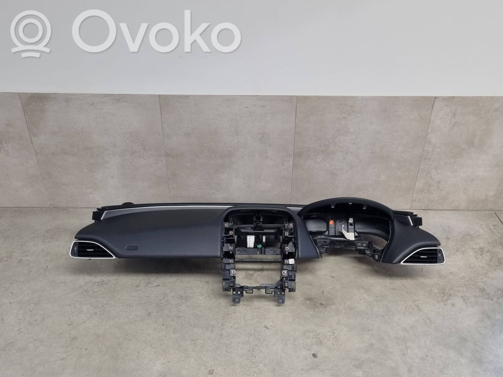 Deska rozdzielcza   X760X7611Y,X760,GX73018B08A