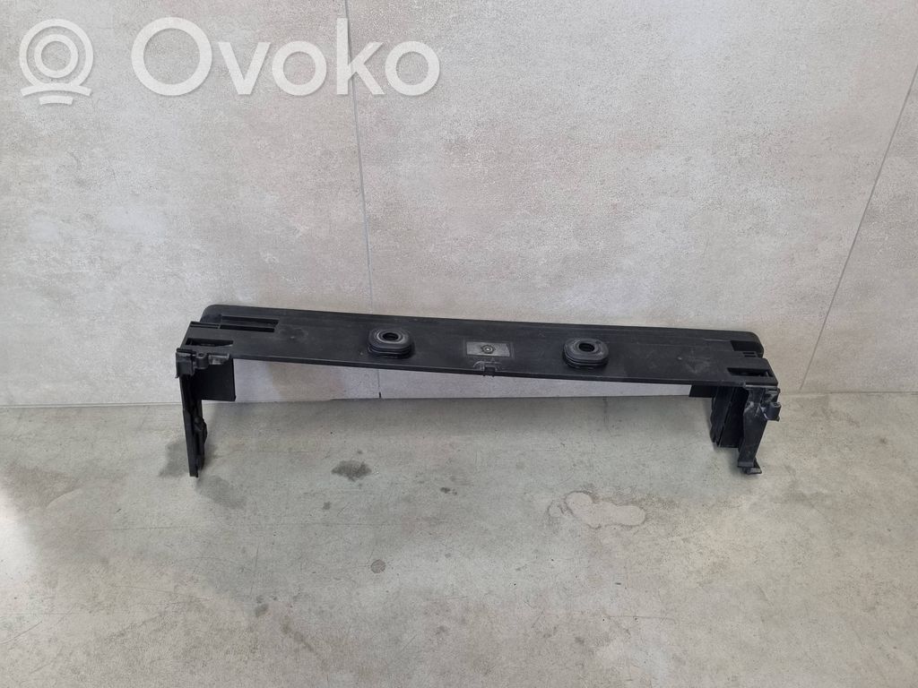 BMW 7 F01 F02 F03 F04 Panel mocowania chłodnicy / góra 