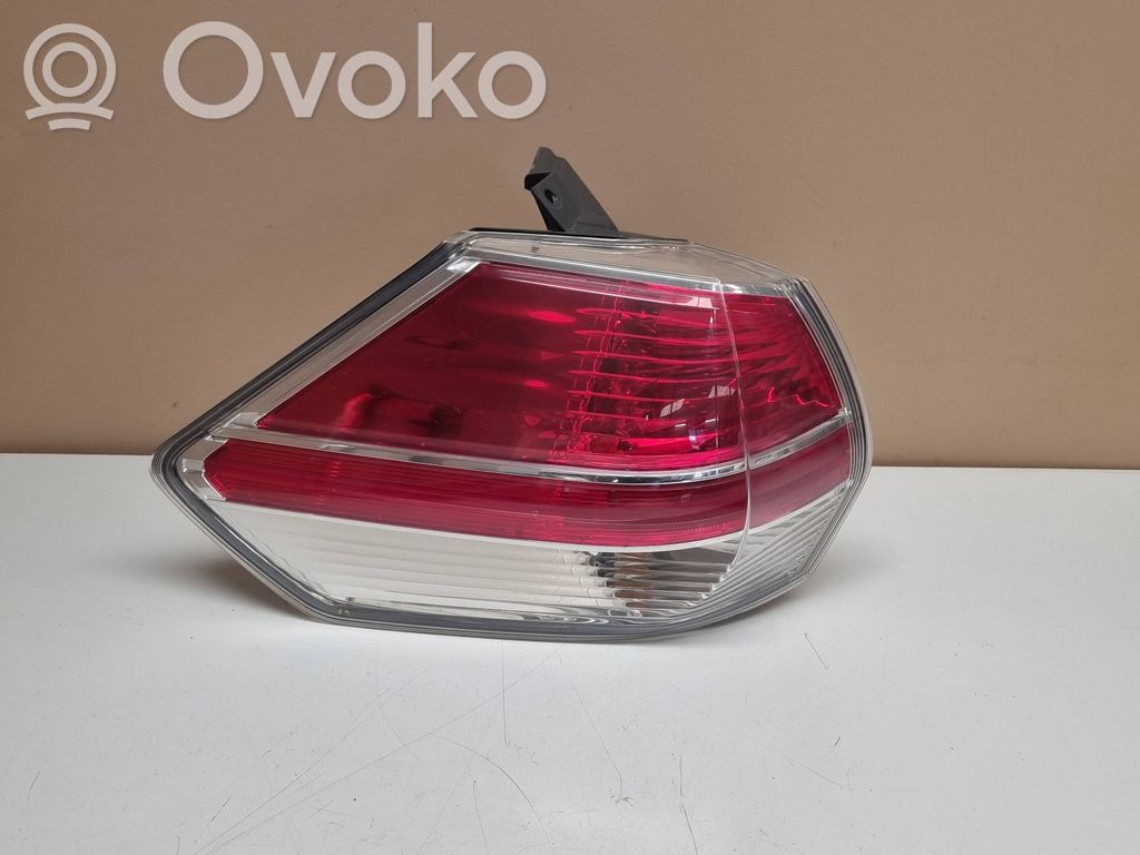 Nissan X-Trail T32 Lampa tylna 