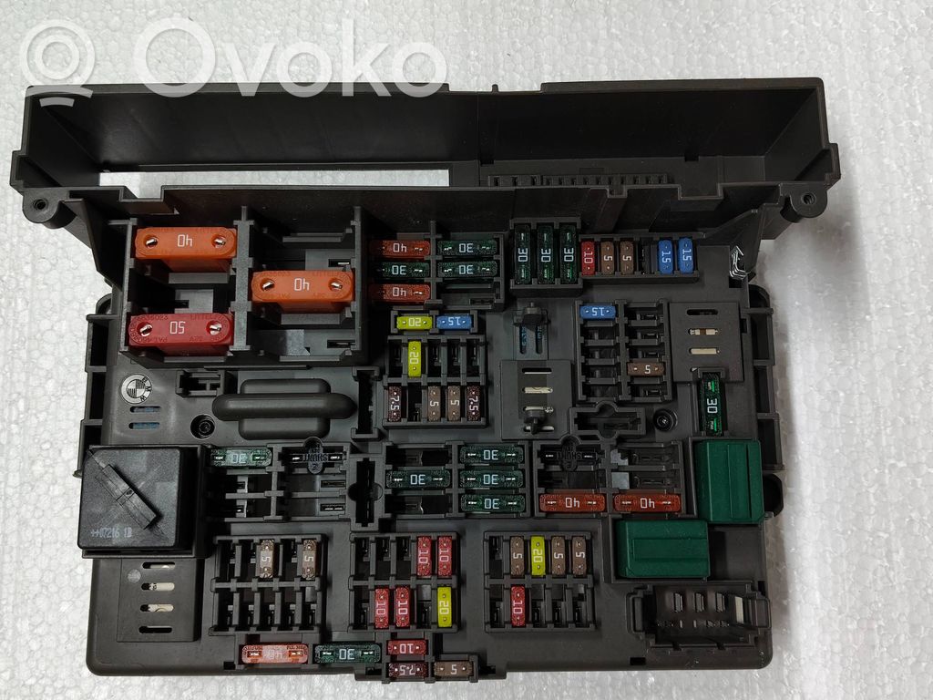 BMW 1 E81 E87 Fuse module 