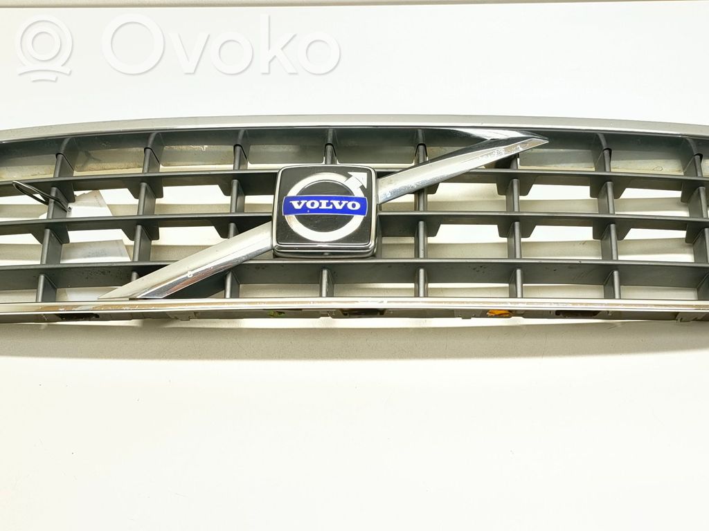 Volvo XC90 Etupuskurin ylempi jäähdytinsäleikkö 