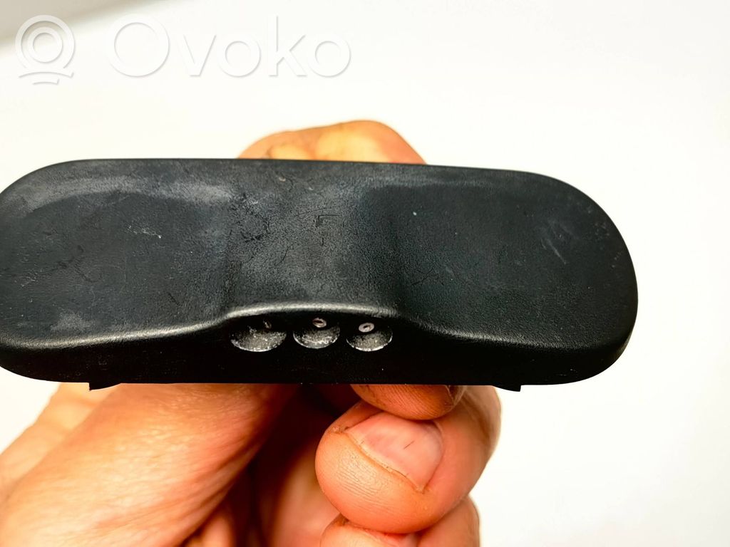 Audi A4 S4 B8 8K Windshield washer spray nozzle 