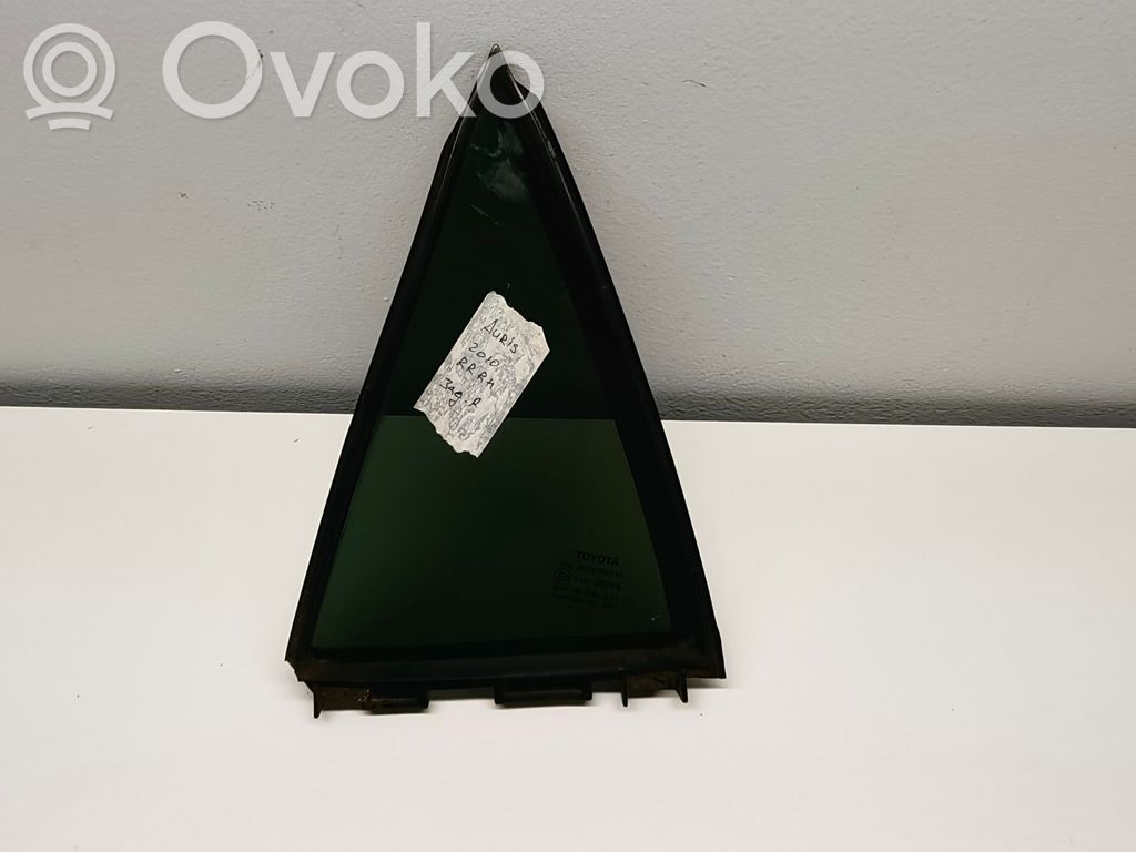 Toyota Auris 150 Ventanilla de ventilación de la puerta trasera 