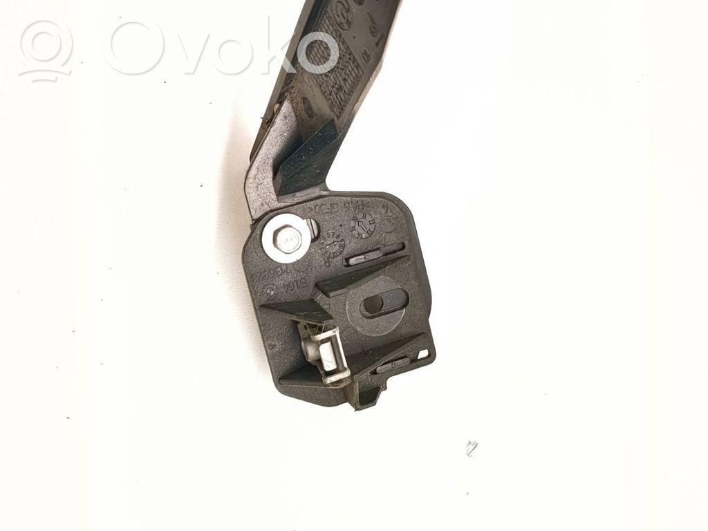 BMW 3 E90 E91 Headlight/headlamp mounting bracket 