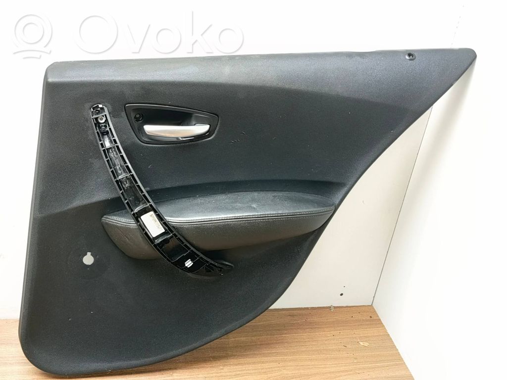 BMW 1 E81 E87 Apšuvums aizmugurējām durvīm 
