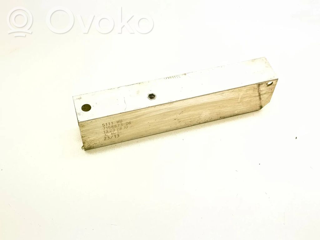 Odbój / Amortyzator zderzaka przedniego   51117158873