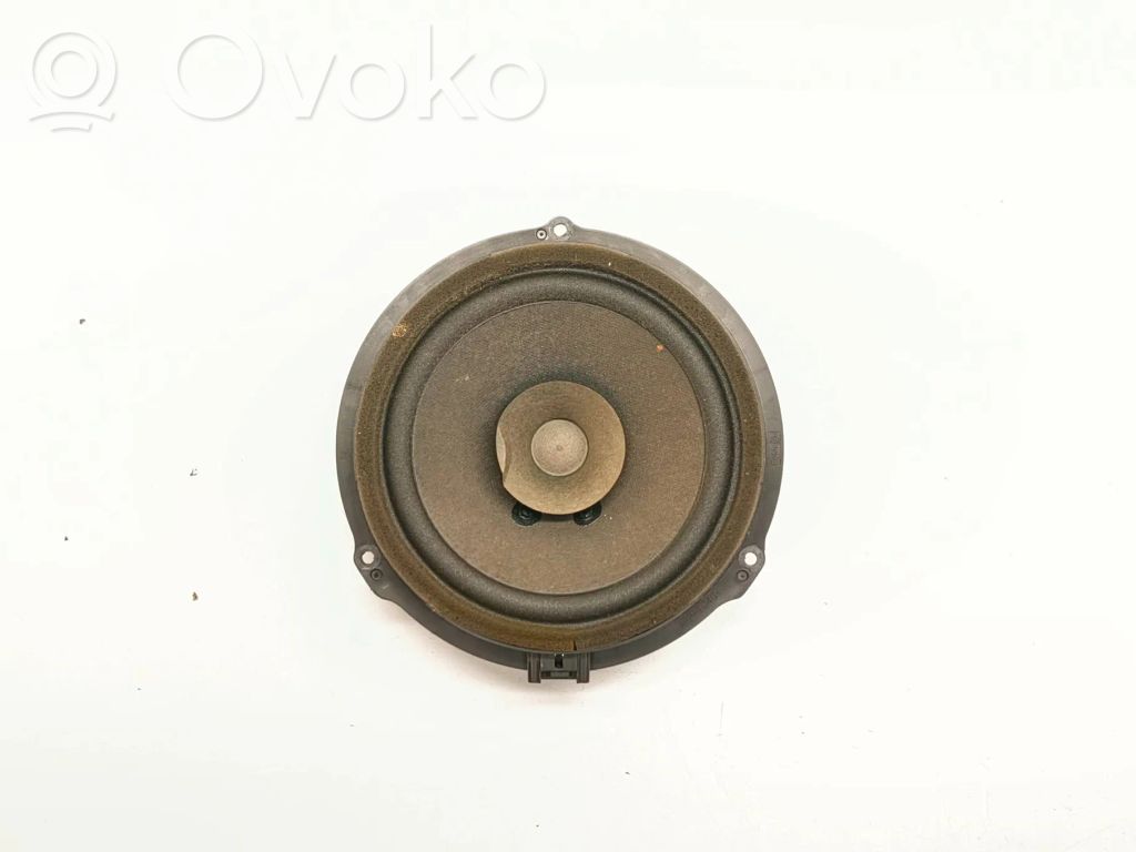 Altavoz de la puerta trasera   AA6T18808CA