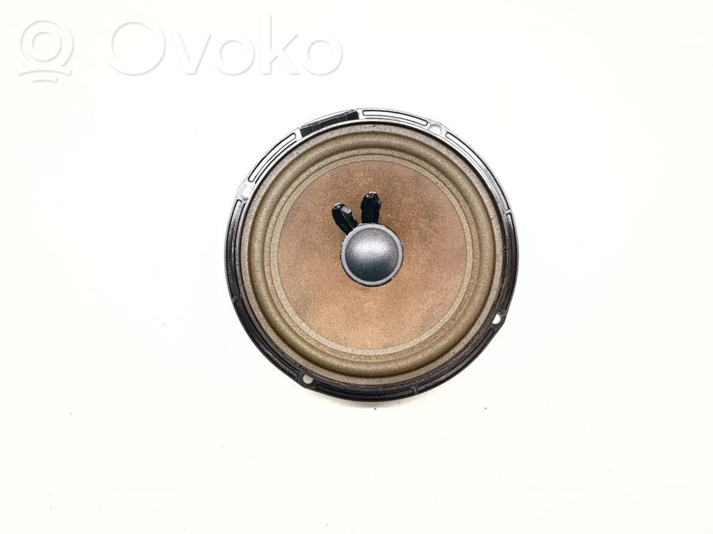 Volkswagen PASSAT B6 Takaoven kaiutin 