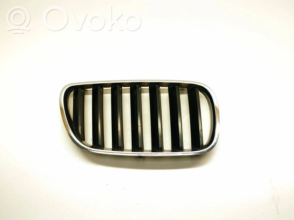 BMW X3 E83 Front bumper upper radiator grill 