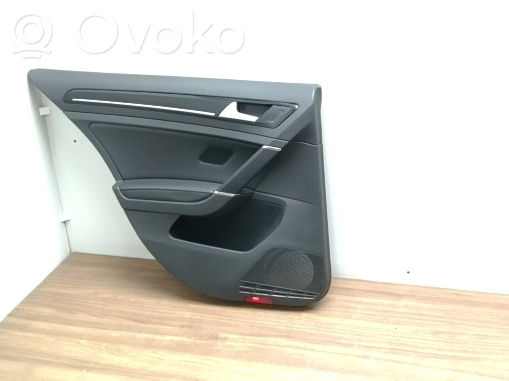 Volkswagen Golf VII Boczki / Poszycie drzwi tylnych 