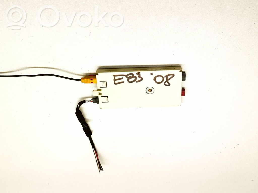 BMW X3 E83 Aerial antenna amplifier 