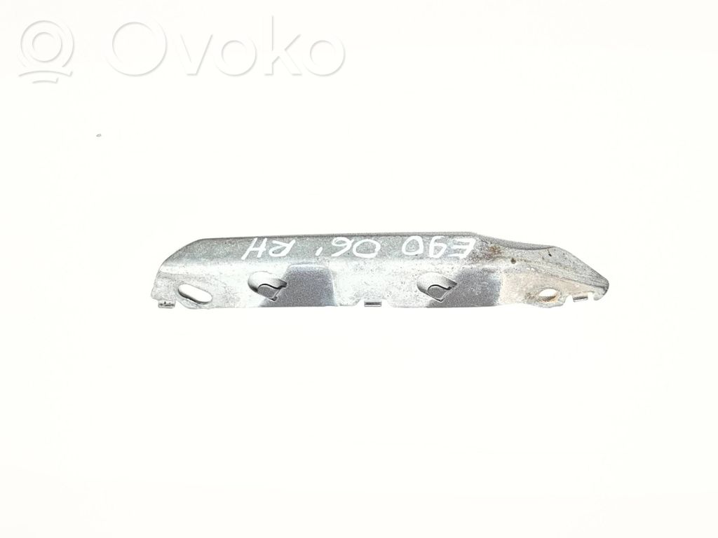 BMW 3 E90 E91 Front bumper mounting bracket 