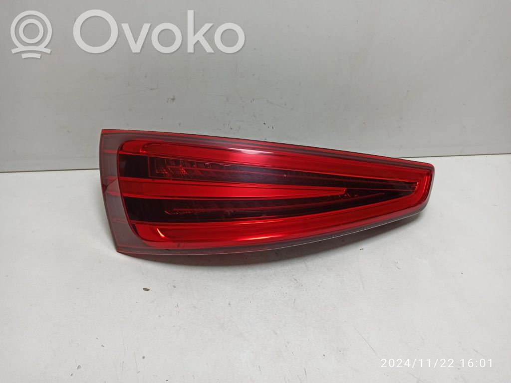 Tailgate rear/tail lights   8U0945093A