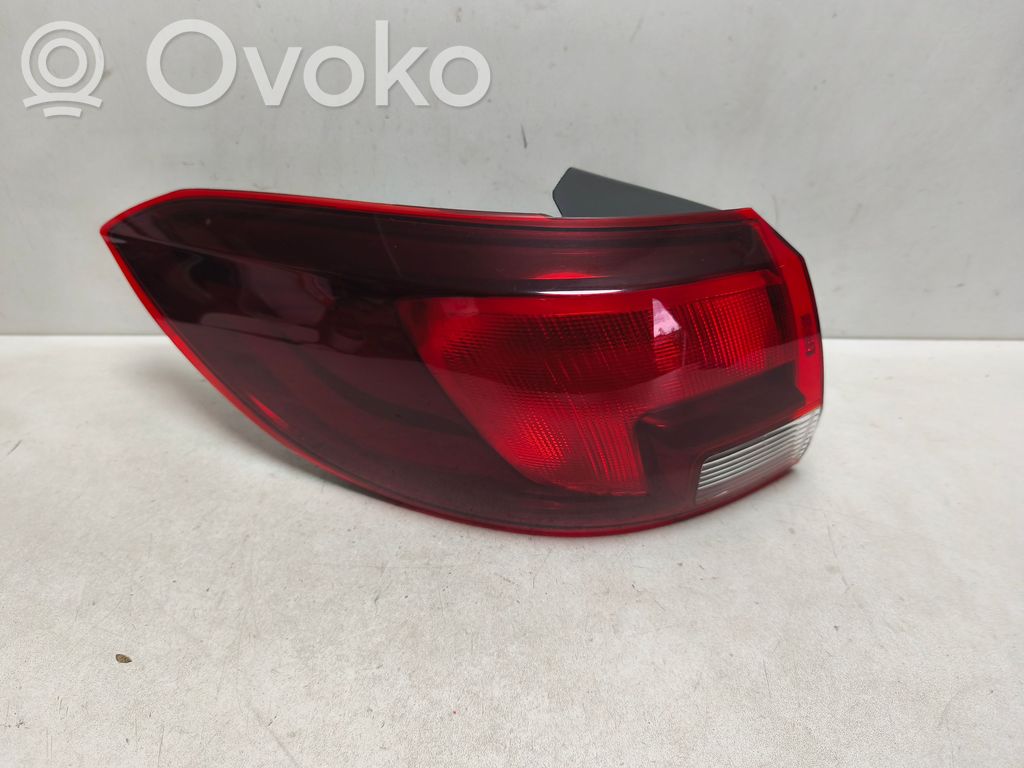 Rear/tail lights