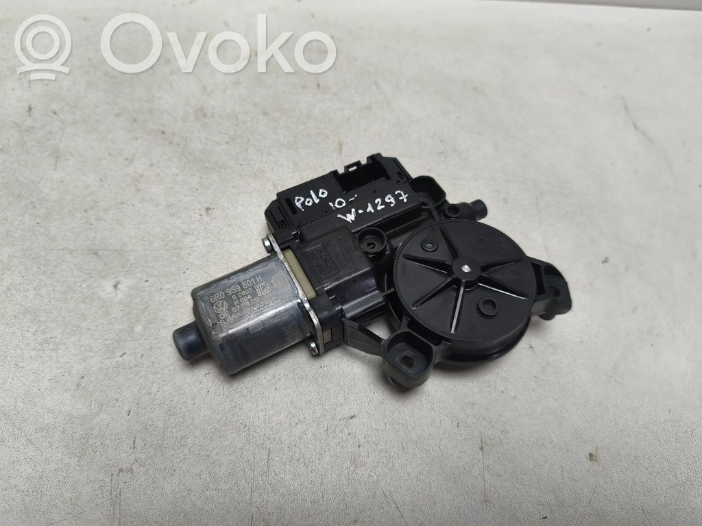 Volkswagen Polo V 6R Silnik regulatora szyby drzwi przednich 