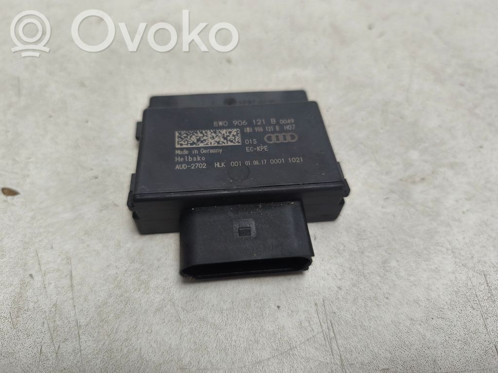 Fuel injection pump control unit/module   8W0906121B