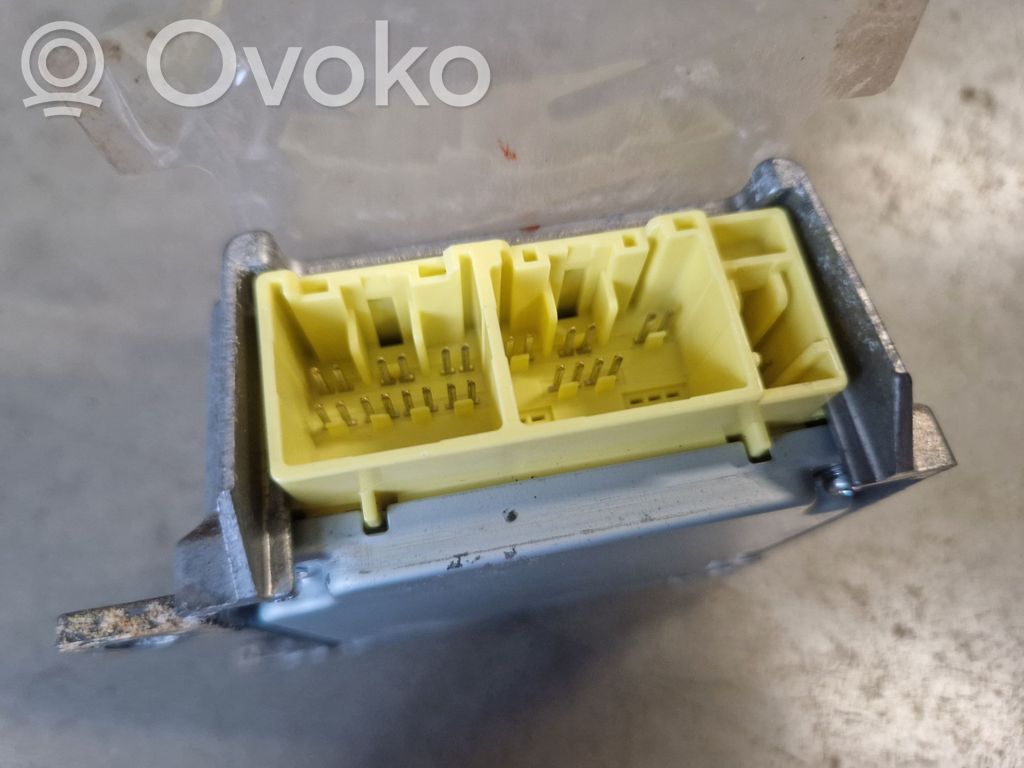 Mitsubishi L200 Airbag control unit/module 