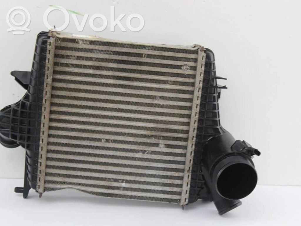 Audi Q7 4M Interkūlerio radiatorius 