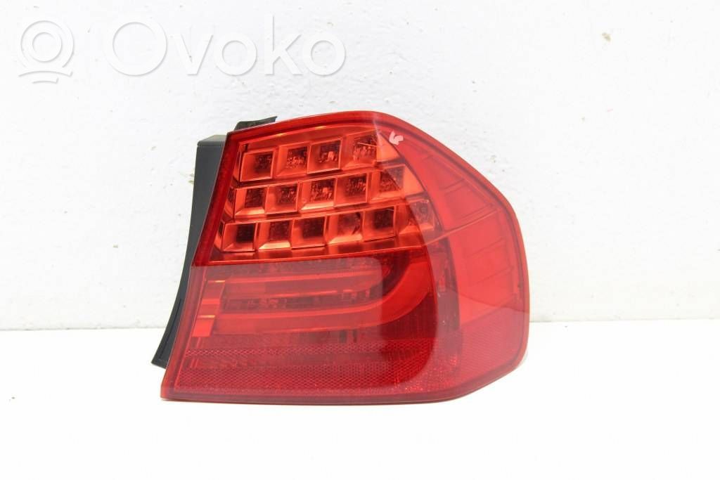 Rear/tail lights   7154154