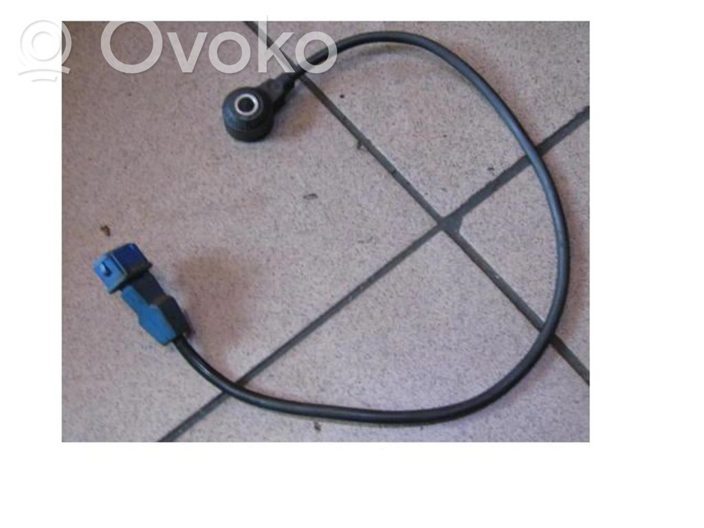 Audi A4 S4 B5 8D Klopfsensor 