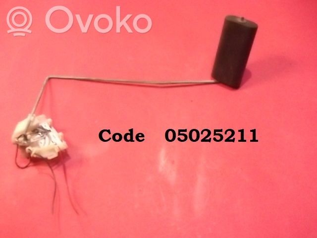 Sensor de nivel de combustible   05025211