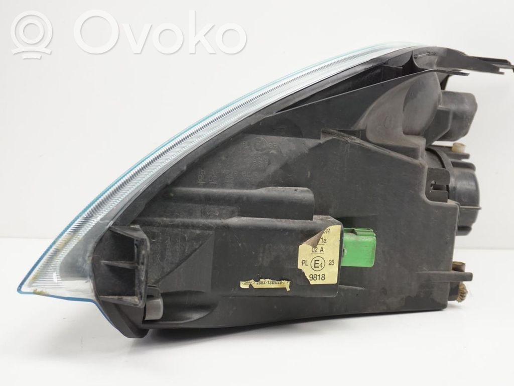Ford Fiesta Lampa przednia 