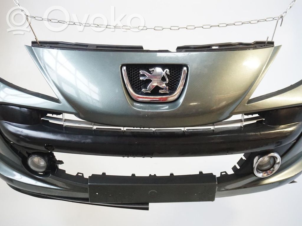 Peugeot 207 Parachoques delantero 