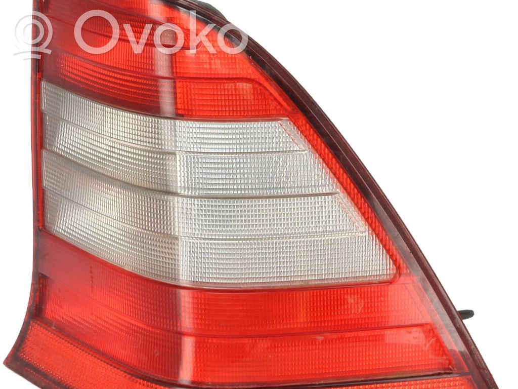 Mercedes-Benz C W202 Lampă spate în caroserie 