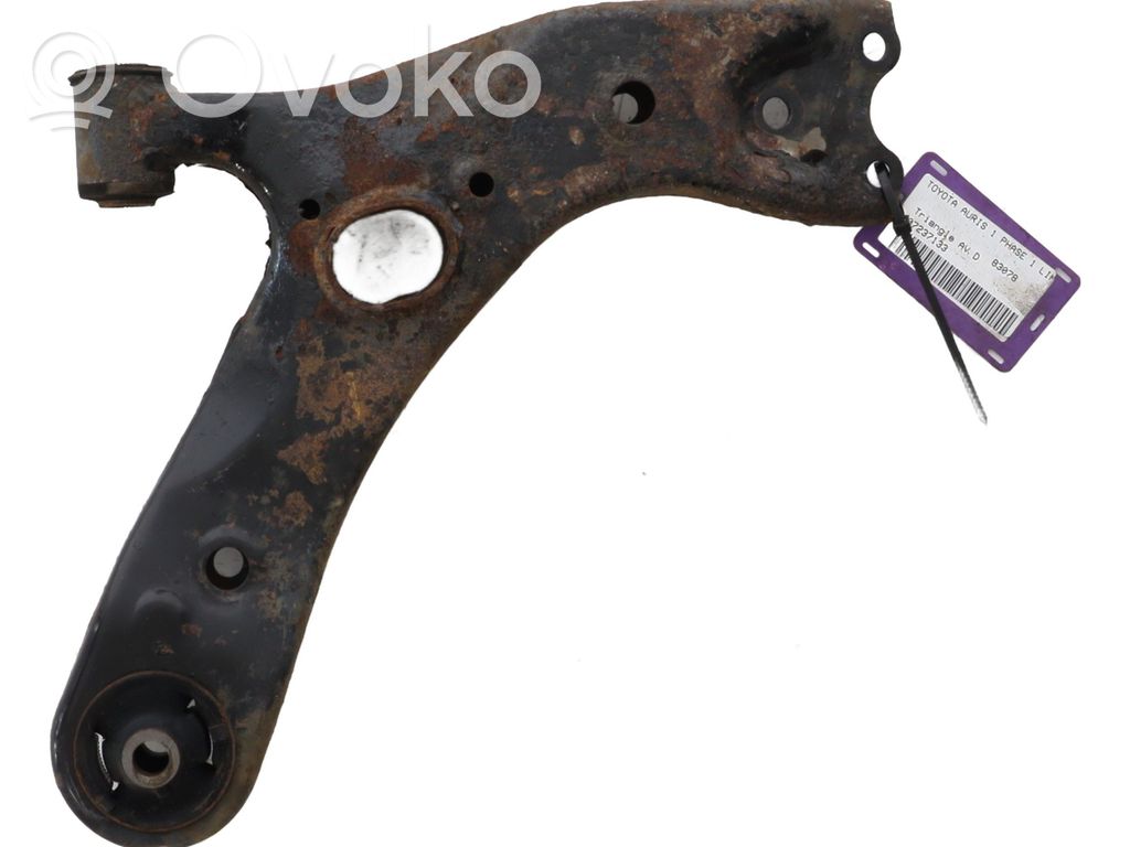 Toyota Auris 150 Querlenker Achsschenkel vorne 