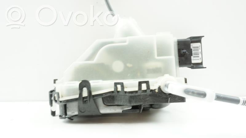 Peugeot 208 II Zamek drzwi przednich 