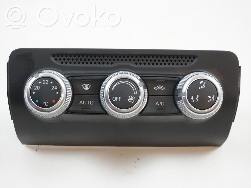 Audi A1 Climate control unit 
