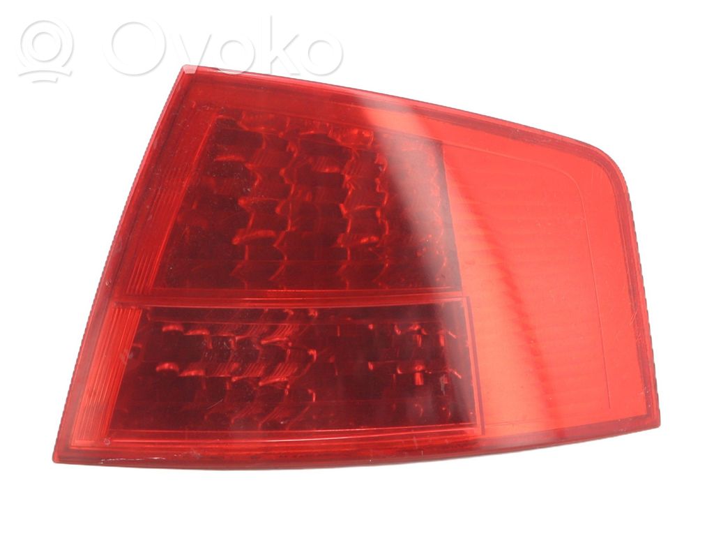 Rear/tail lights   4E0945096C